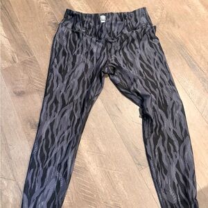 Black and Gray Patterned Leggings